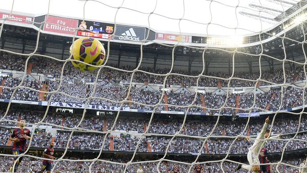 Match Real Madrid CF vs FC Barcelona at the Santiago Bernabeu stadium in Madrid - Sputnik Mundo
