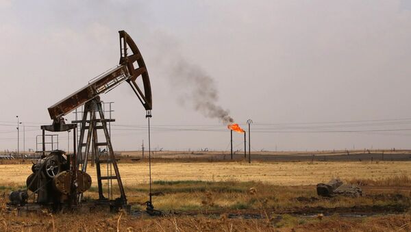 Yacimiento de petróleo en Siria - Sputnik Mundo