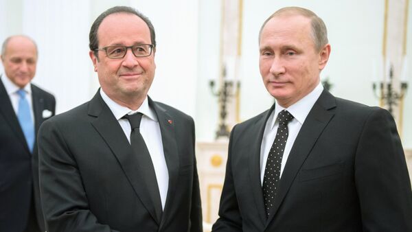 Presidente de Francia, François Hollande y presidente de Rusia, Vladímir Putin - Sputnik Mundo