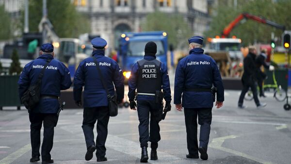 Detenido en Bruselas un sospechoso de organizar los atentados de París - Sputnik Mundo