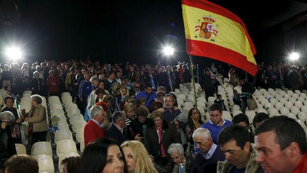 Supporters of Spain's Prime Minister Mariano Rajoy - Sputnik Mundo