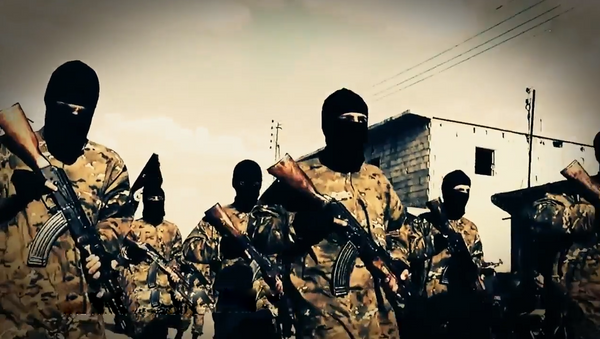 Terroristas del grupo yihadista Daesh - Sputnik Mundo