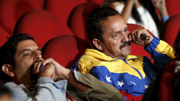 Partidarios de Nicolás Maduro durante las elecciones en Venezuela - Sputnik Mundo