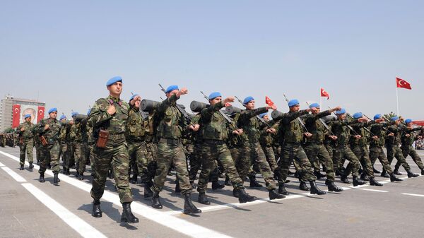Turkish army's Peacekeeping Force parade during the Victory Day celebrations in Ankara, Turkey - Sputnik Mundo