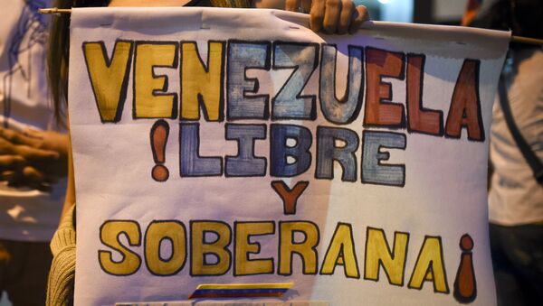Partidarios de la oposición venezolana celebran la victoria en las elecciones parlamentarias - Sputnik Mundo