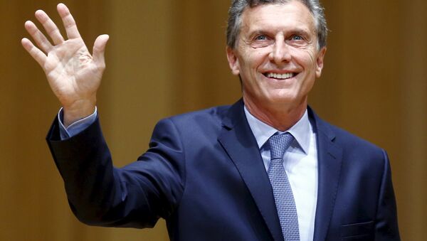 Argentina's President-elect Macri acknowledges the audience as he attends the inauguration of incoming Buenos Aires' City Mayor Larreta in Buenos Aires - Sputnik Mundo