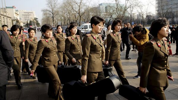 Las miembros del grupo norcoreano Moranbong en Pekín - Sputnik Mundo
