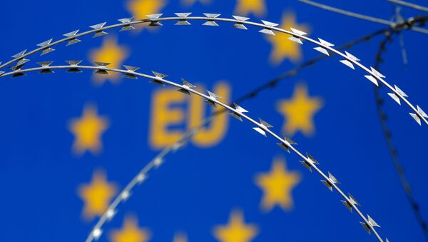 Signo en la frontera de la UE (archivo) - Sputnik Mundo