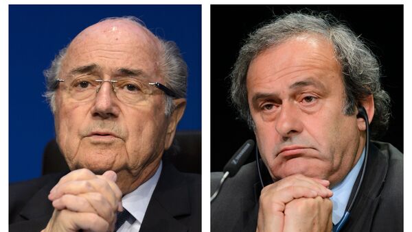 Joseph Blatter y Michel Platini - Sputnik Mundo