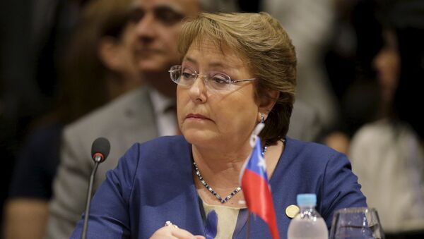 Chile's President Michelle Bachelet attends a session of the Summit of Heads of State of MERCOSUR - Sputnik Mundo
