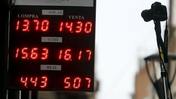 Devaluación del peso argentino (imagen referencial) - Sputnik Mundo