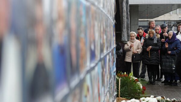 Homenaje a las víctimas del atentado terrorista de Dubrovka - Sputnik Mundo