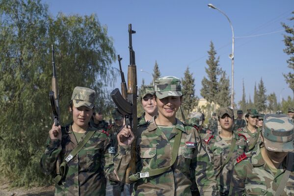 Academia militar femenina en Damasco - Sputnik Mundo