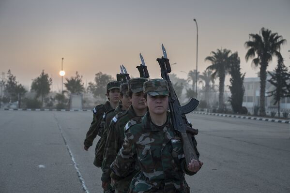 Academia militar femenina en Damasco - Sputnik Mundo