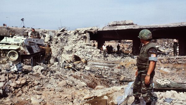 Сuartel de los marines estadounidenses destruido, Beirut, 1983 (archivo) - Sputnik Mundo