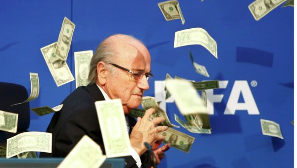 Fifa: Blatter et Platini suspendus 8 ans de toute activité liée au football - Sputnik Mundo