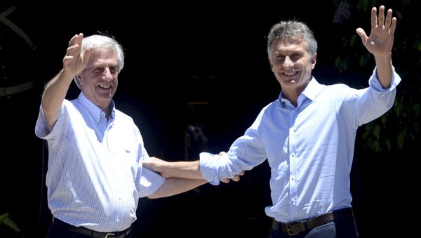 Presidente de Uruguay, Tabaré Vázquez y presidente de Argentina, Mauricio Macri (archivo) - Sputnik Mundo