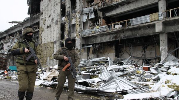 Milicianos de la RPD en Donetsk (archivo) - Sputnik Mundo