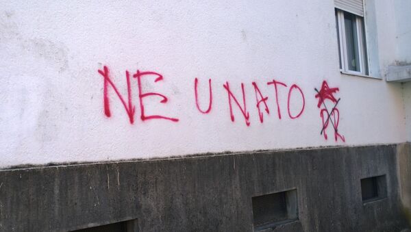 Grafiti contra la OTAN en Montenegro - Sputnik Mundo