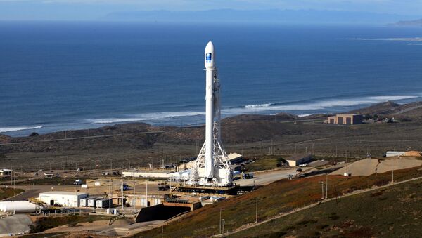 Cohete Falcon 9 con satélite Jason-3 - Sputnik Mundo