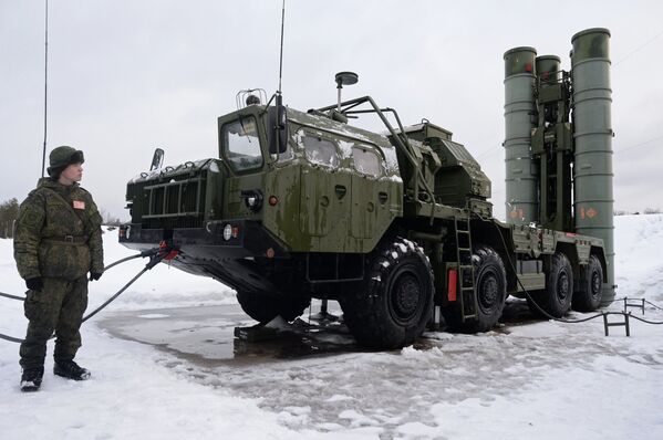 Misiles antiaéros en guardia en la provincia de Moscú - Sputnik Mundo