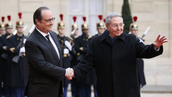 Presidente de Francia, François Hollande, y presidente de Cuba, Raúl Castro - Sputnik Mundo