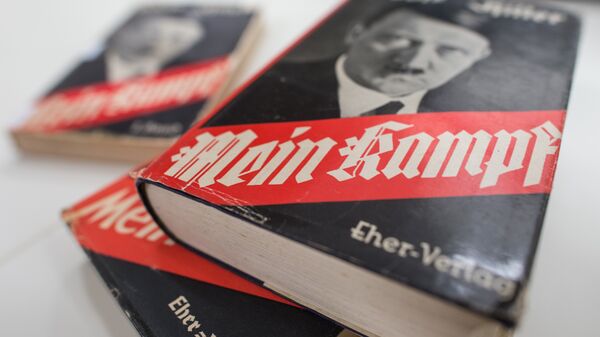 'Mein Kampf' ('Mi lucha') de Adolf Hilter - Sputnik Mundo
