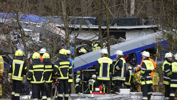 Consecuencias del choque de trenes en Baviera - Sputnik Mundo