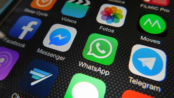 Aplicaciones de Facebook Messenger, Whatsapp y Telegram - Sputnik Mundo