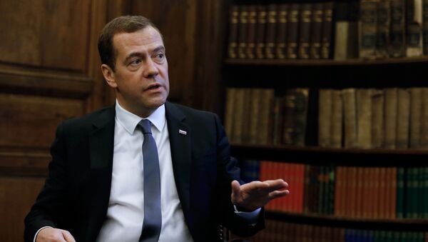 Интервью премьер-министра РФ Д. Медведева журналу Тайм - Sputnik Mundo