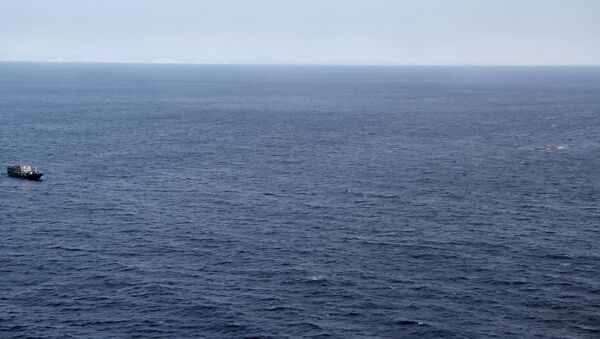 Поиски моряков с затонувшего судна Шанс-101 в Японском море - Sputnik Mundo