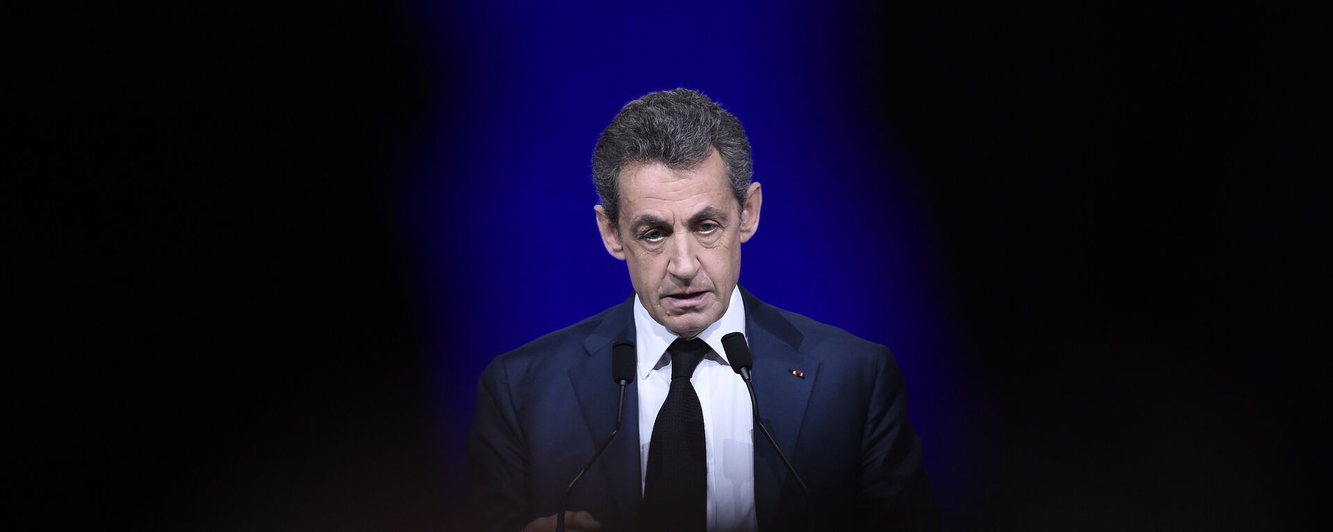 French right-wing Les Republicains (LR) party President, Nicolas Sarkozy delivers a speech during the LR National Council on February 14, 2016 in Paris. - Sputnik Mundo, 1920, 17.05.2023