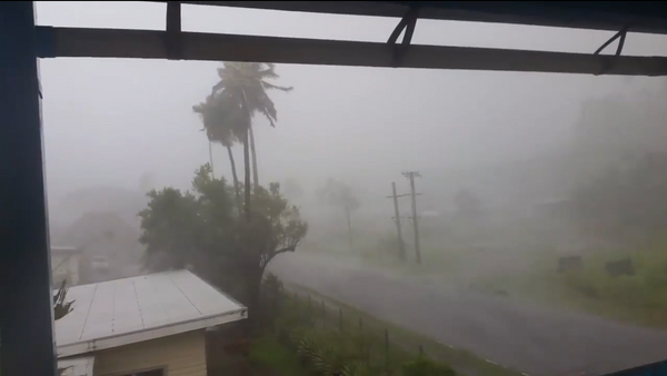Huracán con vientos de 300 km por hora impacta Fiyi - Sputnik Mundo