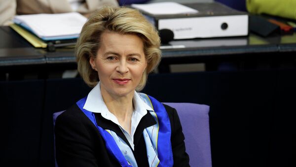 Ursula von der Leyen, la ministra de Defensa de Alemania - Sputnik Mundo