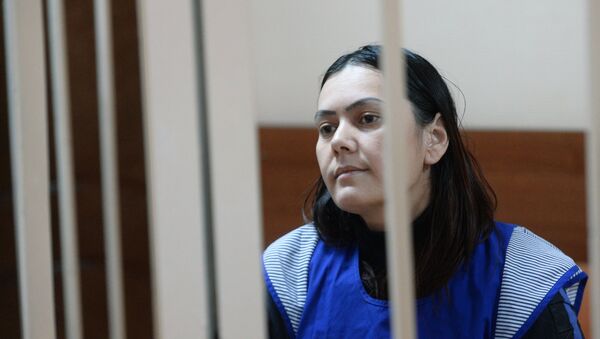 La niñera Gulchejra Bobokúlova durante el juicio - Sputnik Mundo