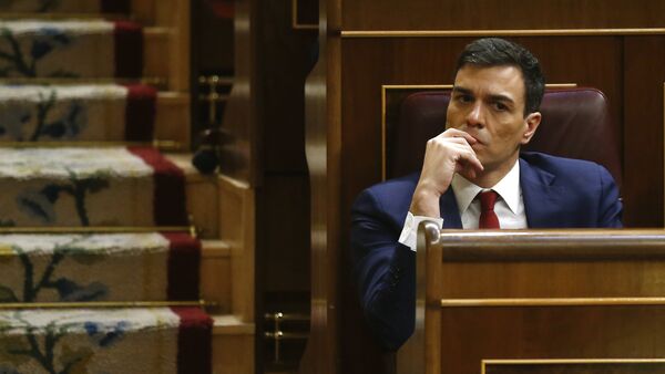 Spain's Socialist Party leader Pedro Sanchez attends an investiture debate at parliament in Madrid - Sputnik Mundo