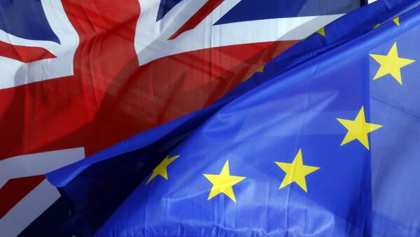 Partidarios de permanencia de Gran Bretaña en UE alcanzan el 51% de votos - Sputnik Mundo