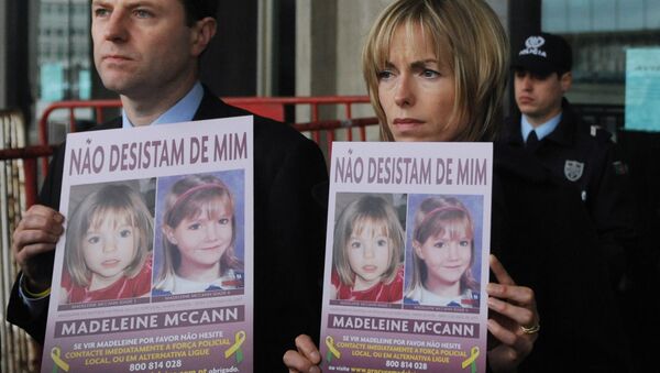 Gerry e Kate McCann, pais da menina Madeleine McCann, desaparecida em 2007 durante férias com a família em Portugal - Sputnik Mundo