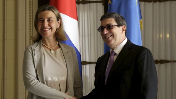 La alta representante de la Unión Europea (UE) para Asuntos Exteriores y Política de Seguridad, Federica Mogherini, y el canciller de Cuba, Bruno Rodríguez - Sputnik Mundo