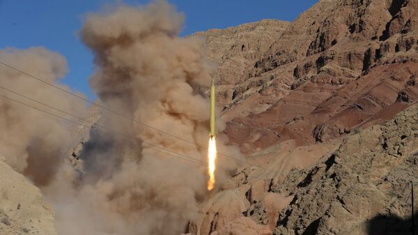 Lanzamiento de misil en Irán (Archivo) - Sputnik Mundo