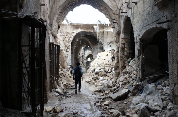 Los ataques aéreos en Alepo: El antes y el después - Sputnik Mundo