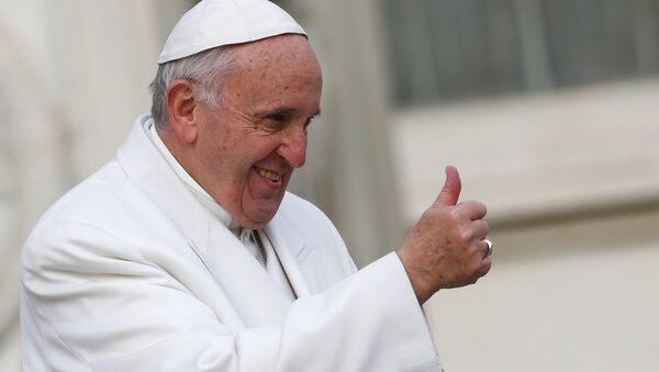 Pope Francis gestures during a special audience to celebrate a Jubilee day for the mystic saint Padre Pio in Saint Peter's Square at the Vatican February 6, 2016. - Sputnik Mundo
