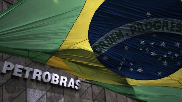 Petrobras y la bandera brasileña - Sputnik Mundo