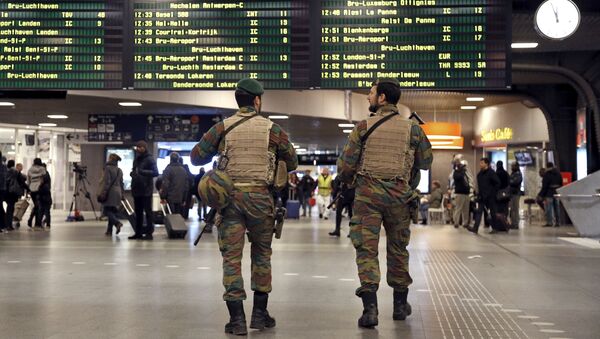 File photo of Belgian soldiers patrolling arrival hall of railway station in Brussels - Sputnik Mundo