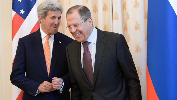 El encuentro entre el Ministro de Exteriores de Rusia Serguéi Lavrov y John Kerry, el secretario de estado de EEUU - Sputnik Mundo