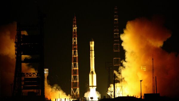 Lanzamiento del cohete Protón-M desde el cosmódromo de Baikonur - Sputnik Mundo