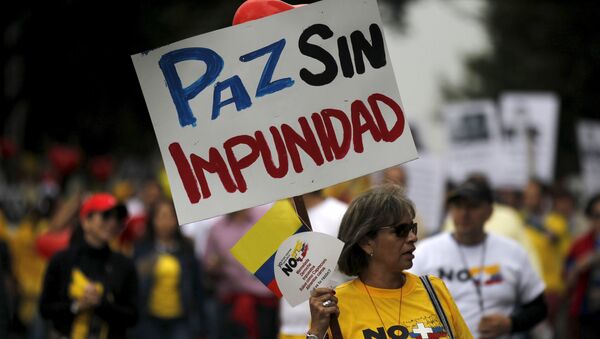 Marcha contra el diálogo con las FARC, Bogotá - Sputnik Mundo