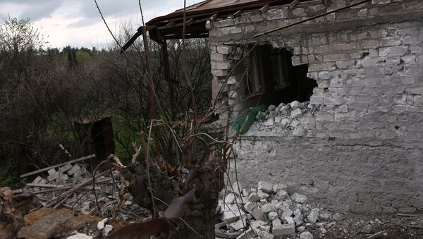 Edificios destruidos en Nagorno Karabaj - Sputnik Mundo