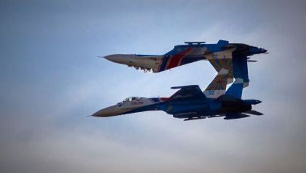 Aviones hipersónicos rusos Su-27 (archivo) - Sputnik Mundo