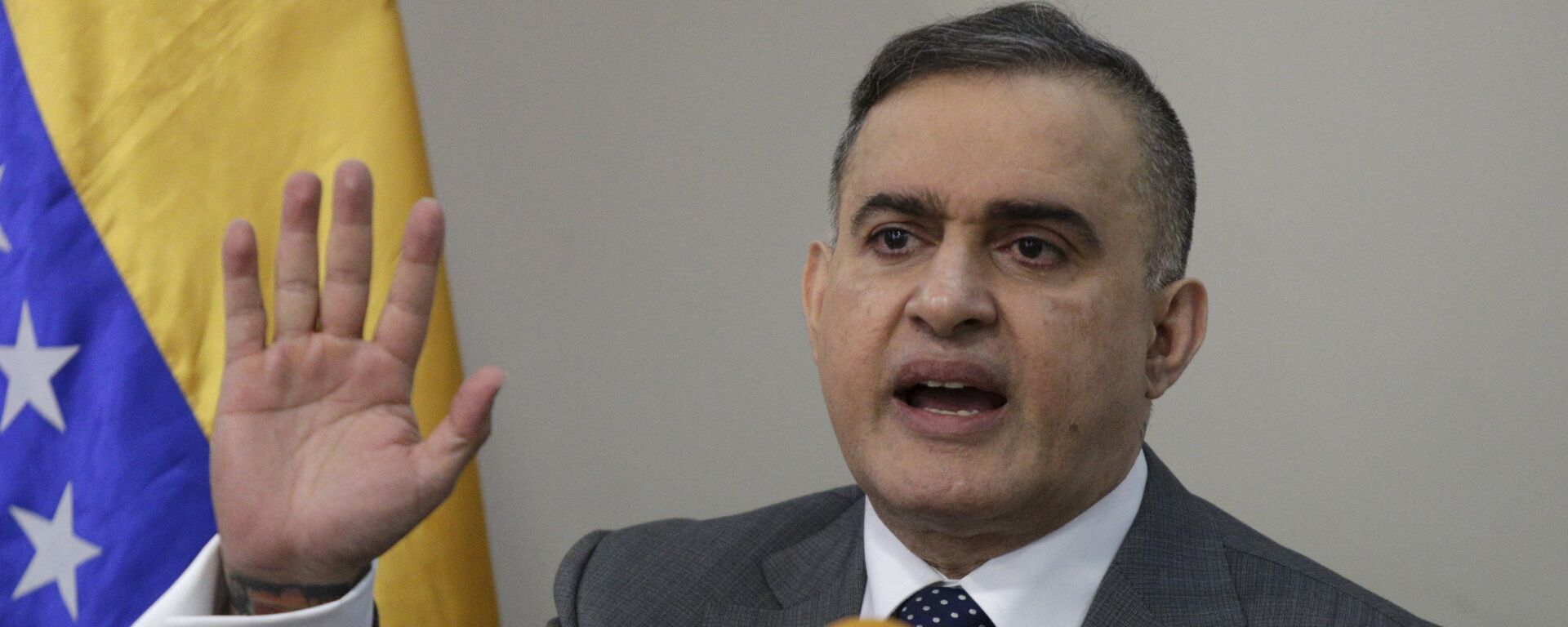 Venezuela's state ombudsman Tarek William Saab gestures as he talks to the media during a news conference in Caracas, March 9, 2016. - Sputnik Mundo, 1920, 26.03.2021